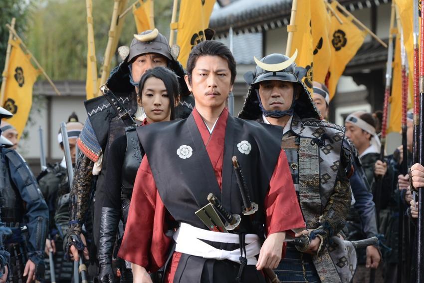 德川家康瞧准机会,赶紧和织田信长结盟,织田信长对德川家康这位儿时有