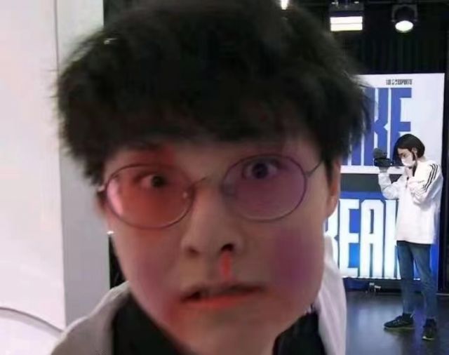 edg夺冠后dk赛后采访太真实了showmaker点名批评khan