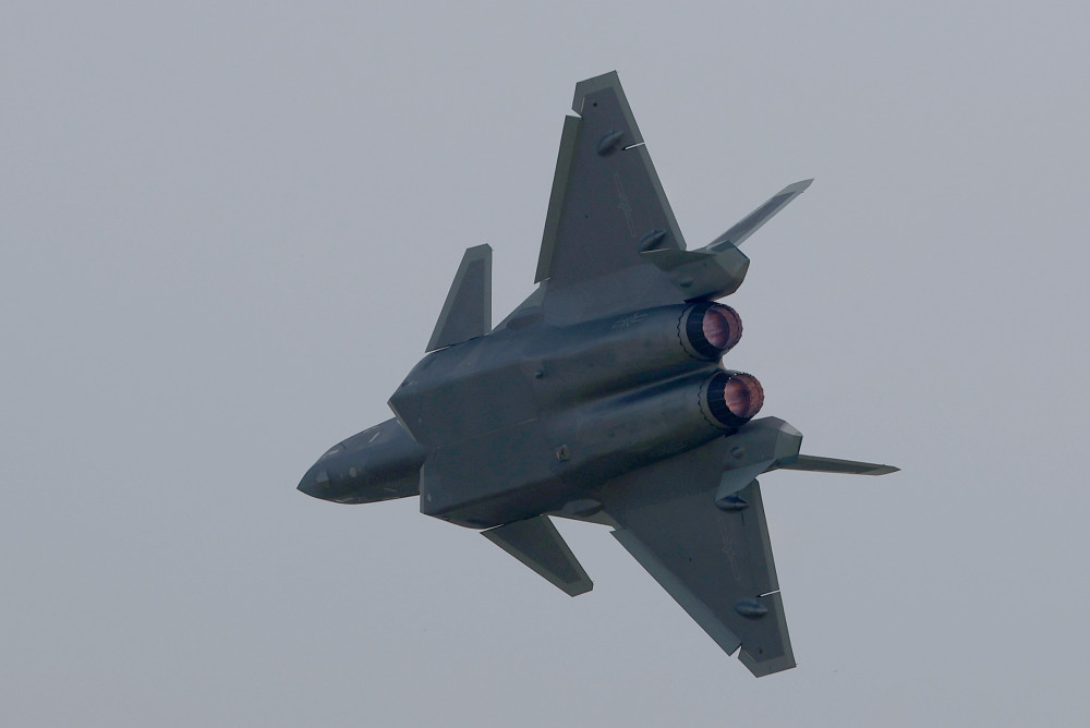 歼-16d战机投入实战化训练,专家:二者强强联手效果惊人_腾讯新闻