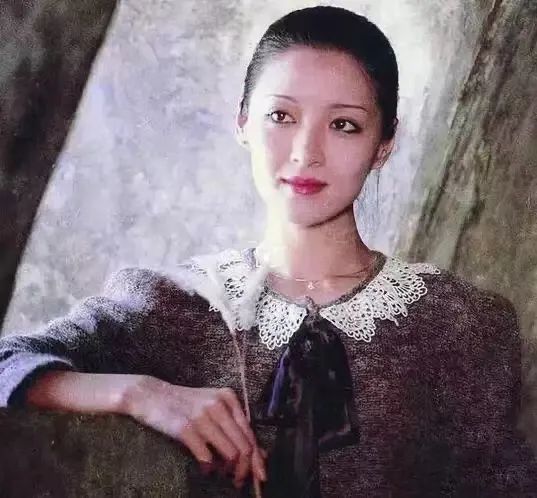 美人回眸,千年凝视,手机相册里珍藏的九张照片