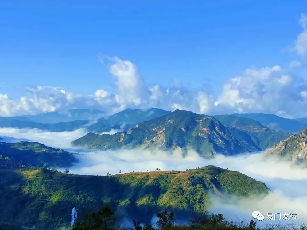 冬日已至,到易门县绿汁镇赏云海美景吧!_腾讯新闻