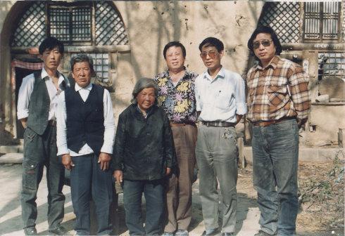 《平凡的世界》获得第三届茅盾文学奖,路遥打电话找