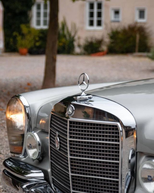 上世纪的经典款奔驰