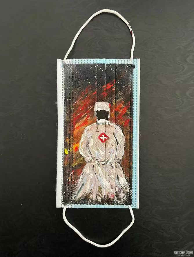 当画笔和口罩相遇罩耀你我冰城高校学子手绘口罩同心抗疫