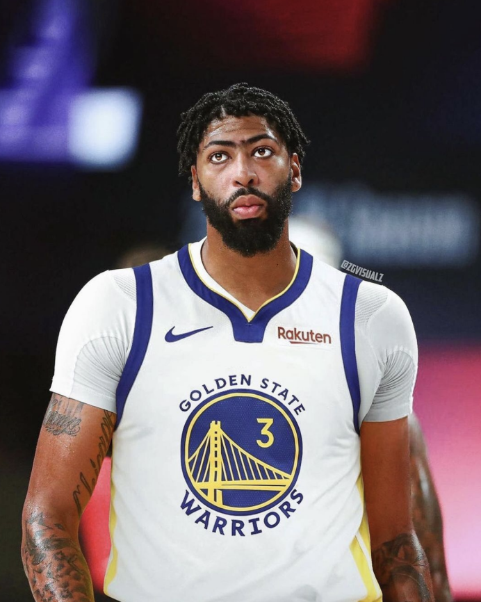 社交圈勇士球迷招募浓眉若本季战绩不佳湖人该考虑重建