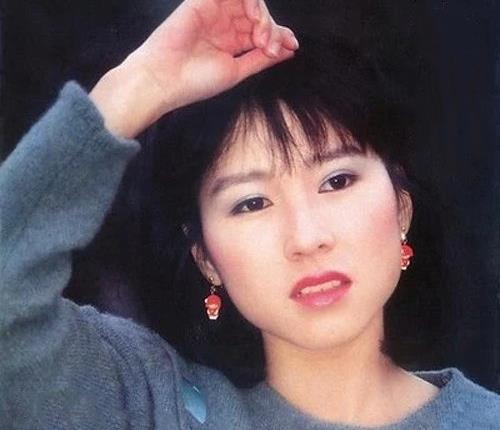 打开腾讯新闻,查看更多图片 >1963年,林慧萍出生于中国台湾基隆.