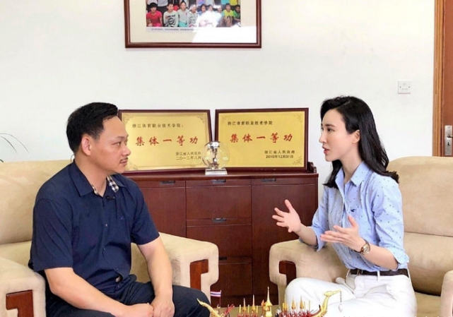 奥运冠军占旭刚,如今已官至副厅,娶空姐初恋生活美满