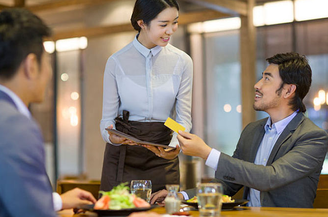 老板请客我垫付600元事后钱没报销但我一个做法让老板高看