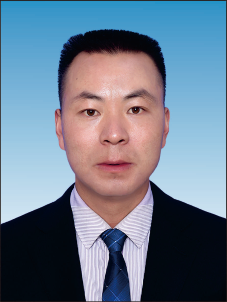 张维同志简历张维,男,汉族,1979年10月生,中央党校研究生,中共党员