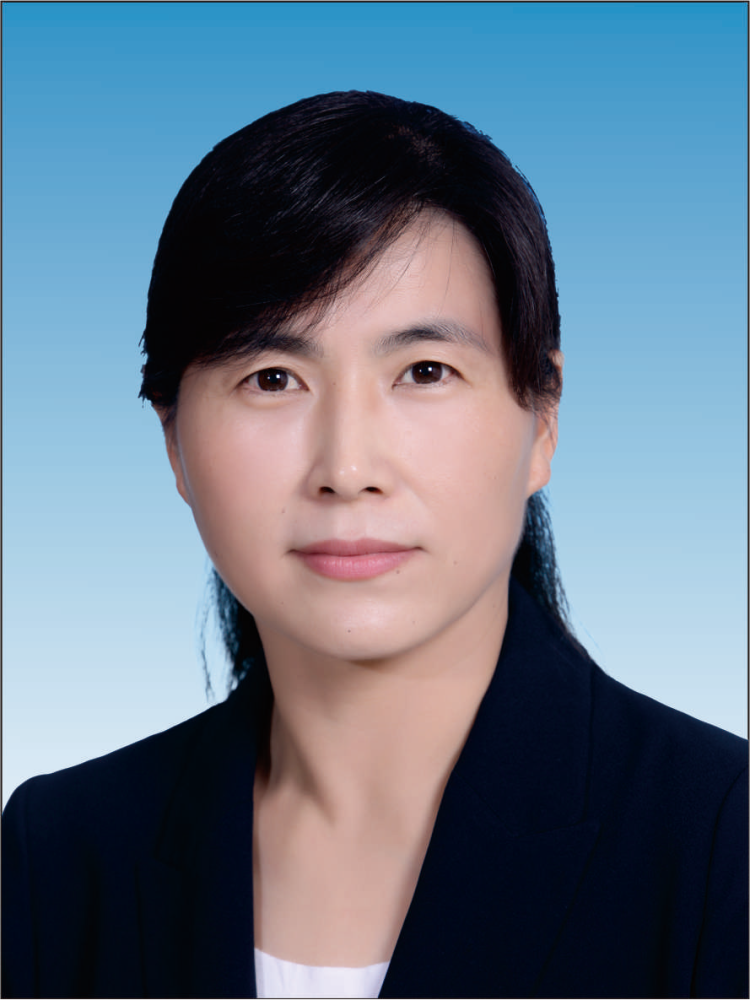 刘雪英同志简历刘雪英,女,汉族,1975年9月生,中央党校大学,中共党员