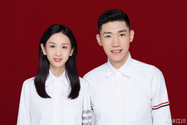 中国27岁男排王牌晒结婚照始于初见止于终老新婚妻子很漂亮