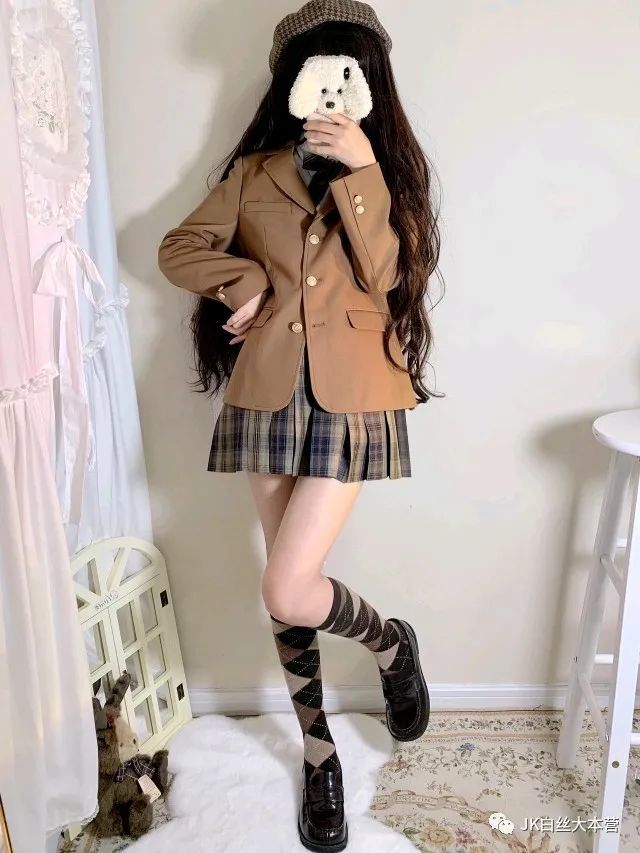 jk制服|秋天巧克力色系搭配励日系校供感-套来自:东京岁时记jk_腾讯