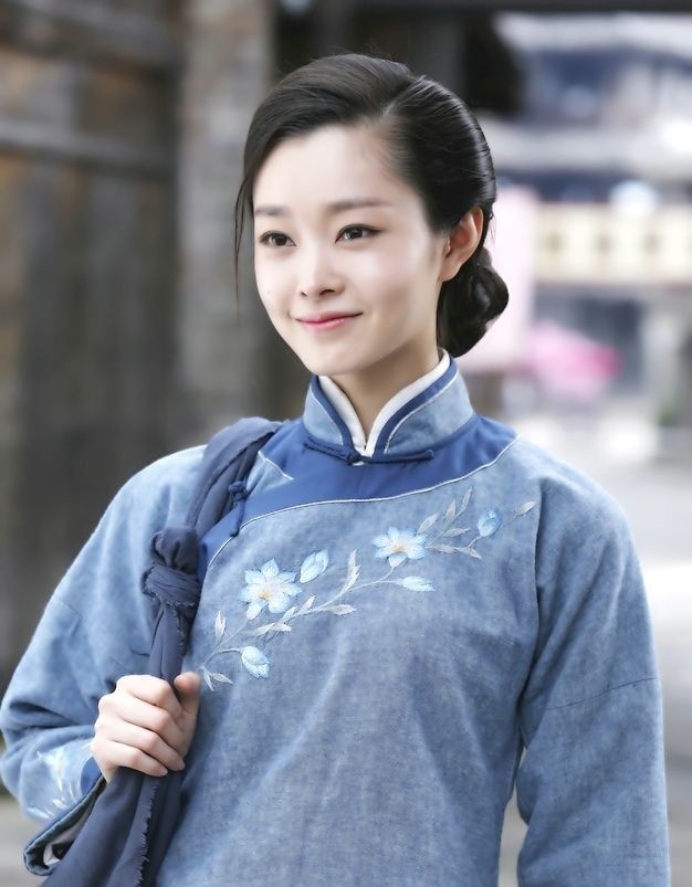 伪装者于曼丽天生丽质难自弃回眸一笑百媚生