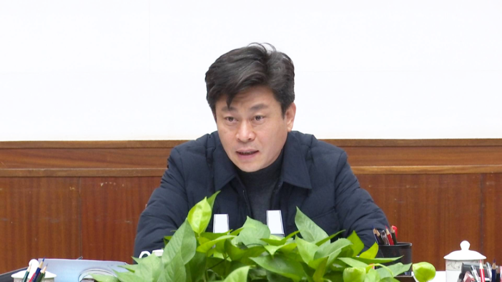 李哲主持召开盐湖区疫情防控专题会议