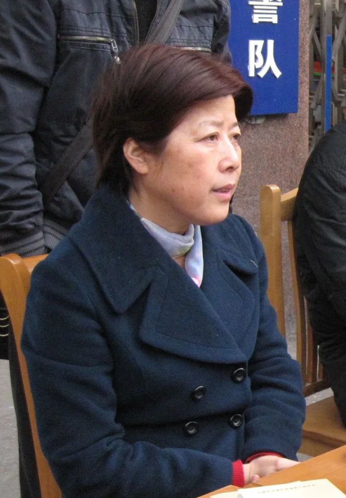 在鲜红的党旗下——司法行政百年英模谱:吴美丽