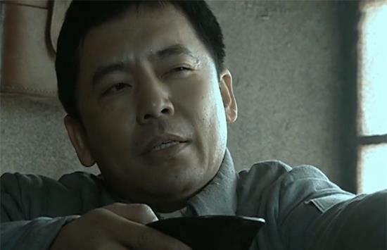 赵刚被提前晋升为副军级,李云龙为何破口大骂?原来背后暗藏猫腻