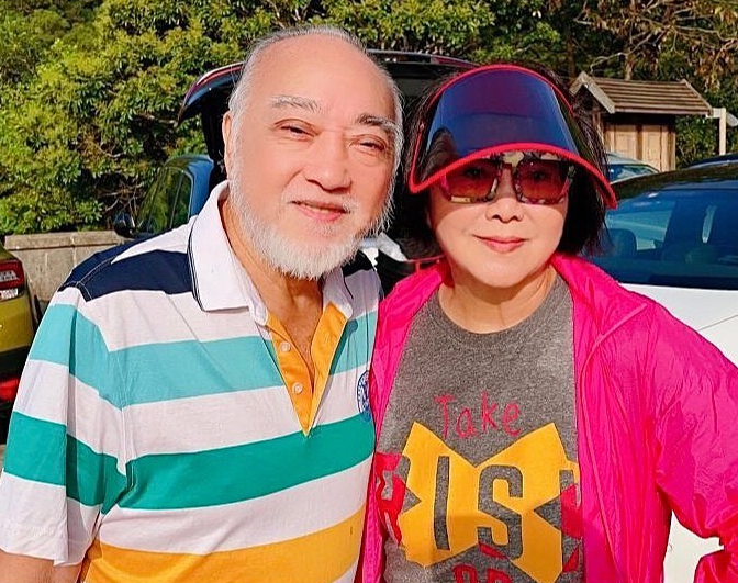 《射雕英雄传》演员罕同框,李司棋抗癌成功精神足,刘江笑容慈祥