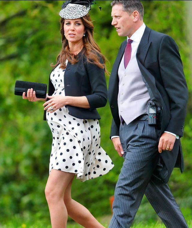 凯特孕期挺大肚穿衣挺好看光腿踩高跟不怕冷气质温柔优雅