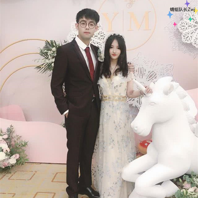 zard调侃maybe:你管我叫哥,我管你叫爸!