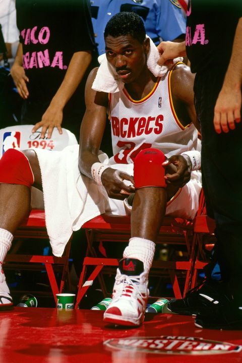 哈基姆-奥拉朱旺十大比赛:全能四双中锋