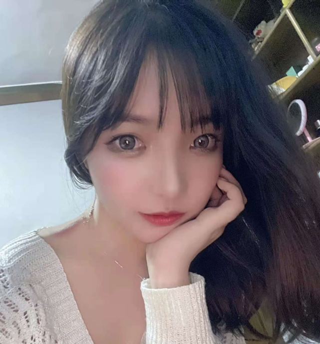 一曲《天亮以前说再见》打动全场 陌陌林熙儿公演赢