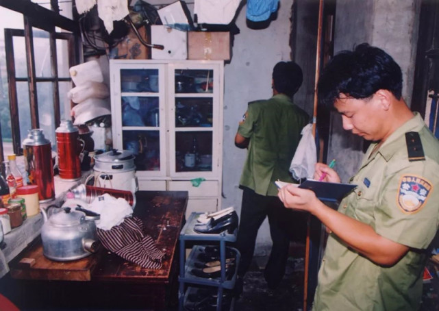 劳荣枝用美色诱杀了熊启义,在这起案件中,劳荣枝所起到的作用不容忽视