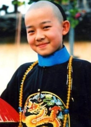 李卫当官播出20年主演功成名就嫁豪门而他做回普通人