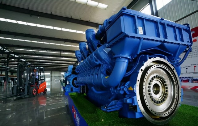 mtu公司则非常迷惑:052d型驱逐舰上安装的柴油发动机属于军民两用产品