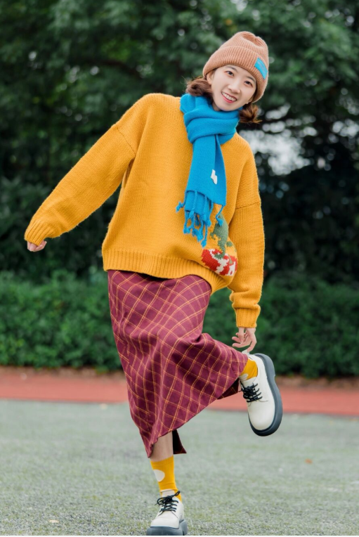 冬季的毛衣穿搭示范,洋气百搭不挑人又提升气质感,适合年轻女孩