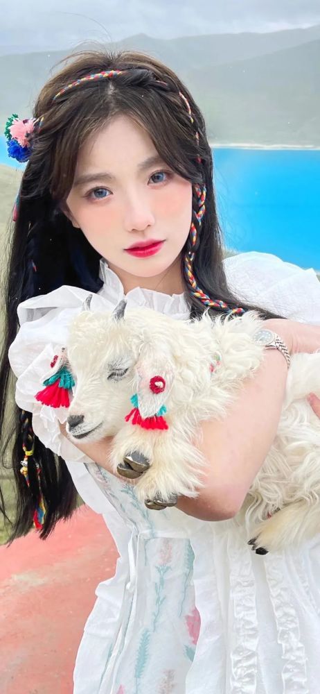 路怡 高清壁纸 赶快来拿_腾讯新闻