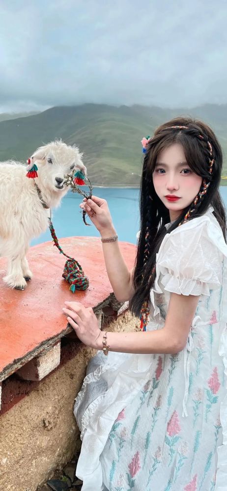 路怡 高清壁纸 赶快来拿_腾讯新闻