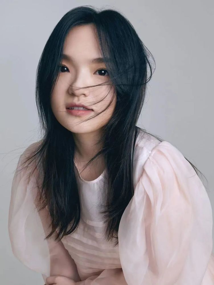 阿肆:"成为了这样的大人,并不可耻"