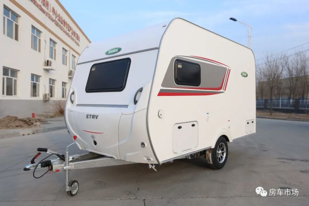 买拖挂太划算低至79万大空间睡4口还能洗澡做饭