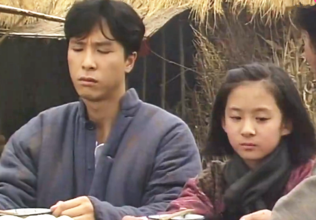 其中,让人印象最难忘的角色,一定是《精武门》里的小燕.