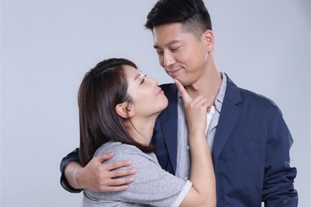 而从主演阵容来看,该剧的男女主角王雷和刘涛,又都是娱乐圈中演技相当
