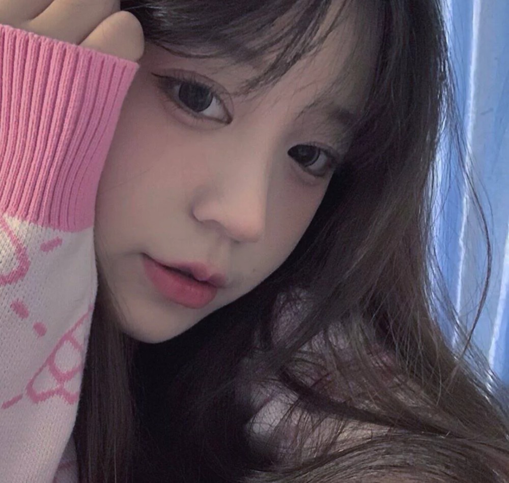 h精致的女生头像