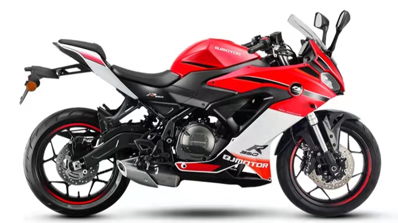 不过不影响使用,中规中矩,是钱江的标准水平,整车做工平实;赛350在