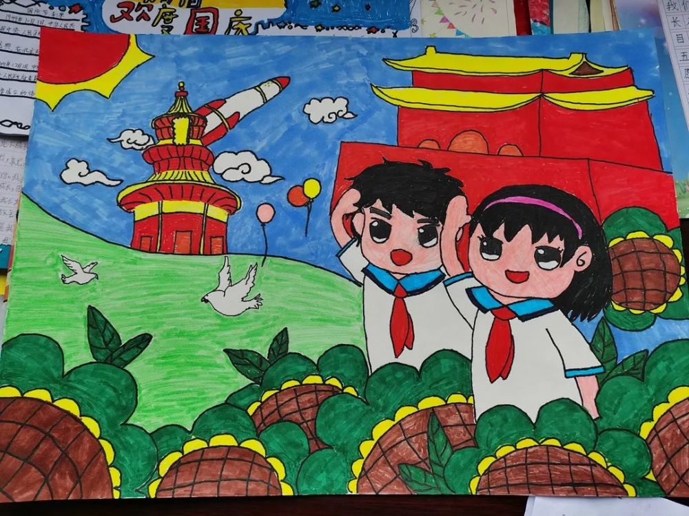 活动前,该校通过"向国旗敬礼"主题班会等形式组织学生开展了"迎国庆