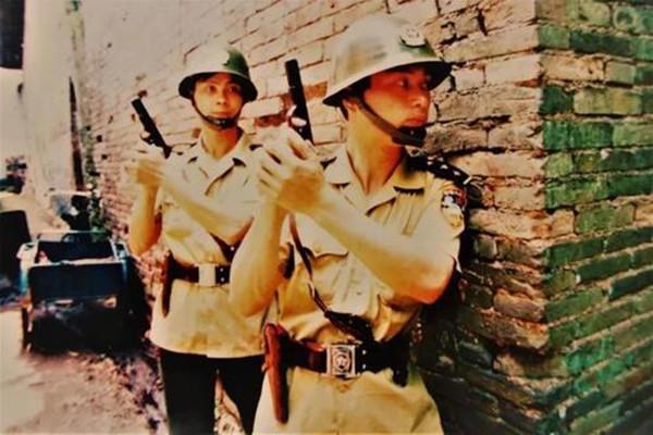 吕海鹰犯罪团伙覆灭记枪杀民警抢走子弹连续犯案后自首