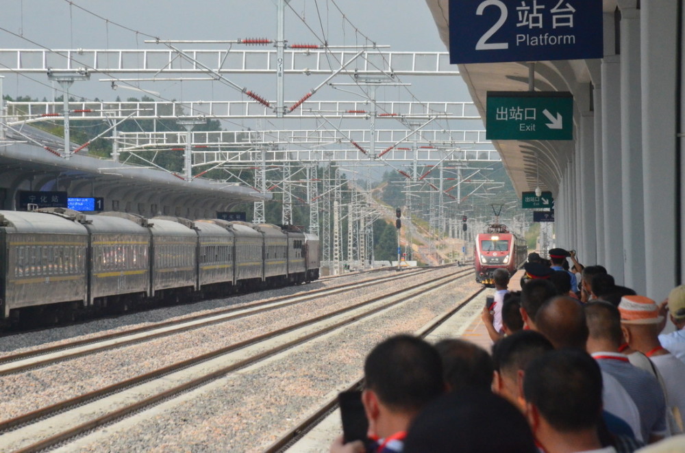 兴泉铁路兴清段,浦梅铁路建冠段正式开通运营,结束了福建宁化,清流