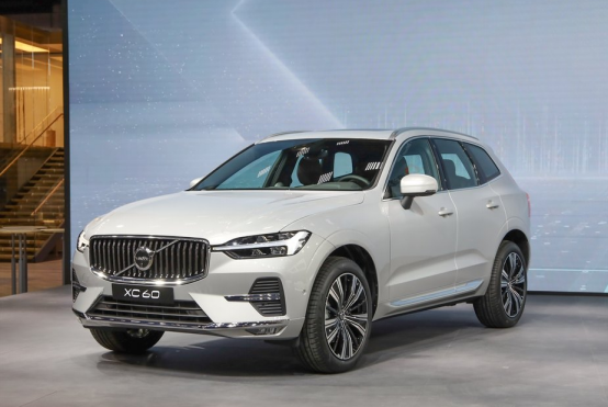 沃尔沃t8在上海直售模式中全新来袭48v轻混系统极具运动天赋