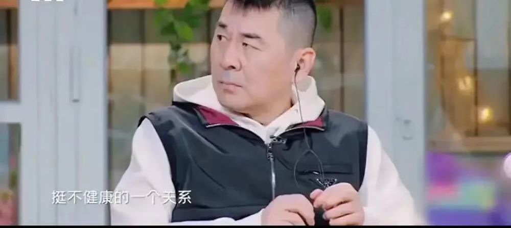 现男友高调示爱，她终于不用被叫捞女