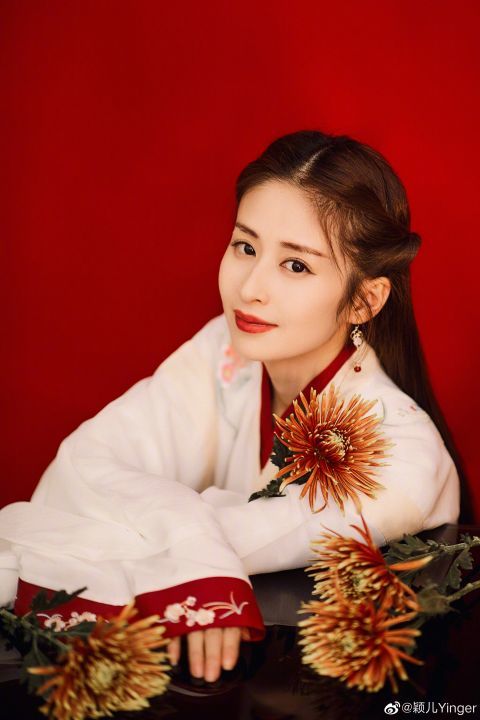 颖儿古韵国风大片曝光眉眼如画眸光温柔