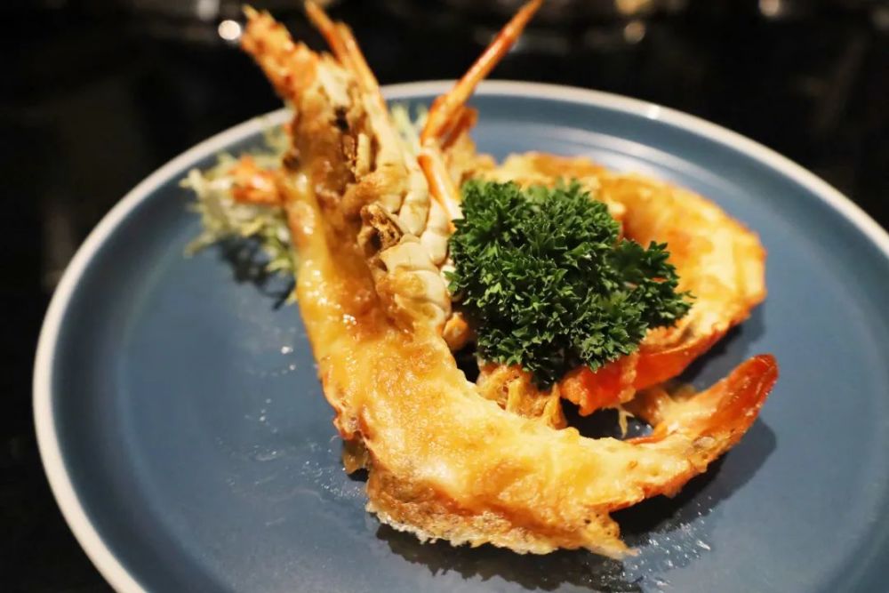 鳗鱼象拔蚌仔不限量!小青龙大闸蟹鹅肝鲍鱼统统有!_腾讯新闻