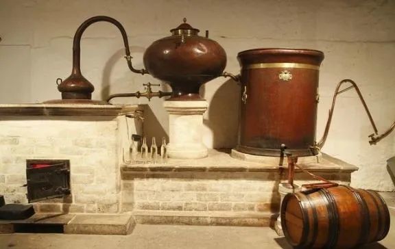 世界六大蒸馏酒的两大根本发源地在哪里