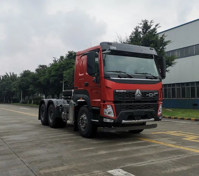 装潍柴wp12的豪沃v7牵引车来了