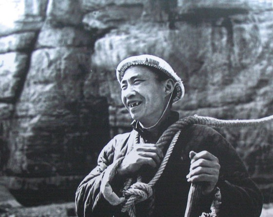 1960年开凿红旗渠村民联名写投诉信县委书记杨贵必须接着挖