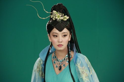 在《欢天喜地七仙女》之后,刘洋还曾在姐妹篇《天地姻缘七仙女》中演