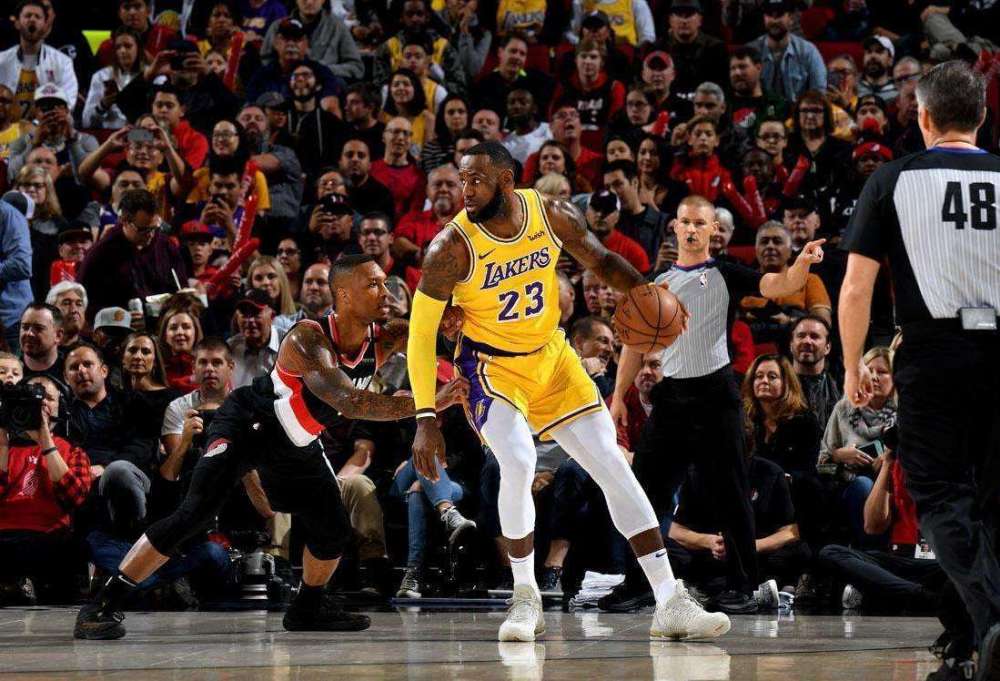 三分命中率 终于还是等来了！从以下这三点来看，湖人将锁定NBA一神射手