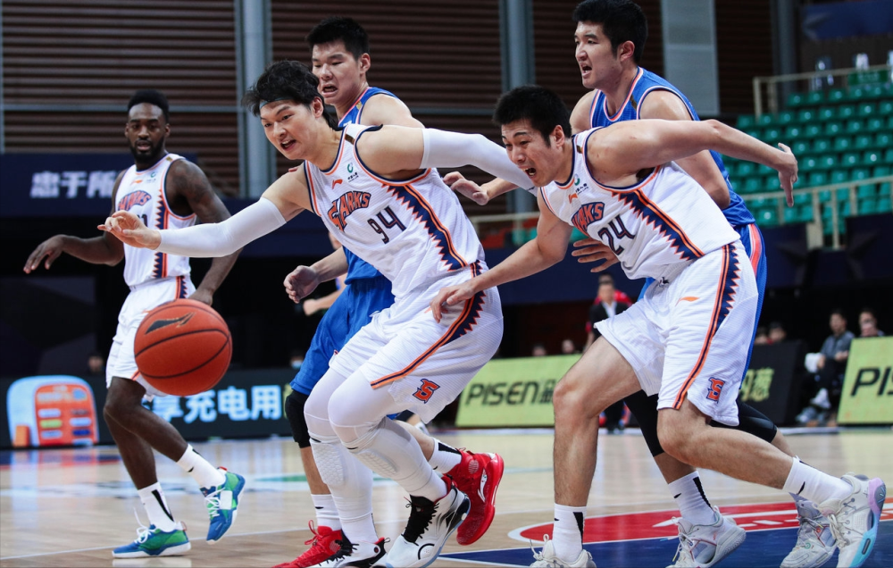 李春江 CBA豪强再现！7连胜追平辽宁男篮，李春江仍不满球队面貌